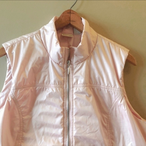 Chico’s Zenergy Puffer Vest Light Pink Women’s 12 Medium (Chico's 2) Layer EUC - Picture 2 of 8